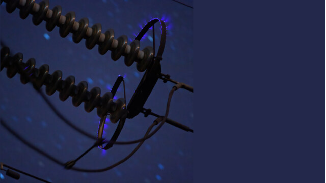 了解高壓輸電線附近的電暈放電現象